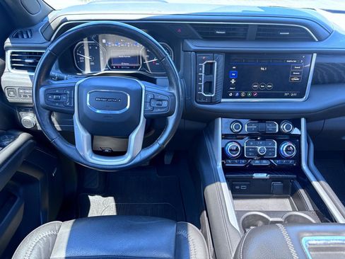 Used 2021 GMC Yukon Denali w/ Advanced Technology Package AWD/4WD image 27