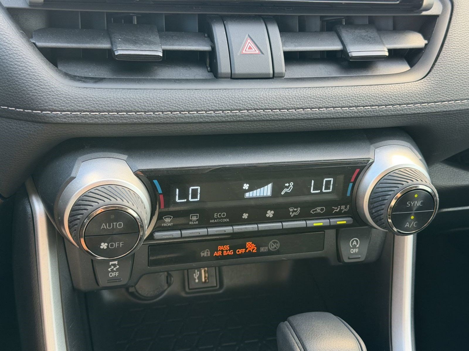 Used 2023 Toyota RAV4 XLE w/ Convenience Package FWD image 19
