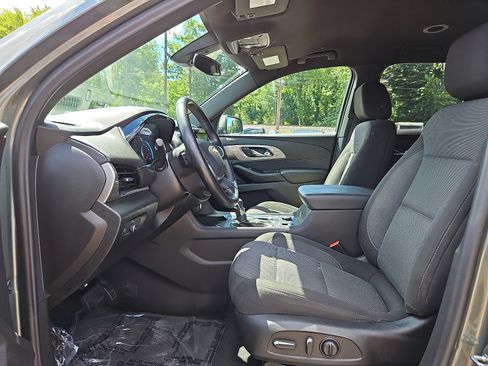 Used 2023 Chevrolet Traverse LT AWD/4WD image 13