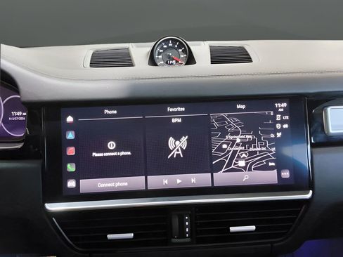 Used 2023 Porsche Cayenne Turbo image 26