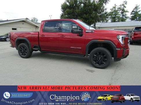 Used 2024 GMC Sierra 2500 AT4 w/ AT4 Premium Plus Package AWD/4WD image 3