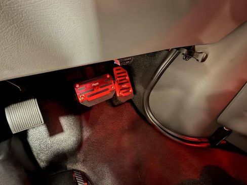 Used 2006 Ford E-350 and Econoline 350 Super Duty image 26