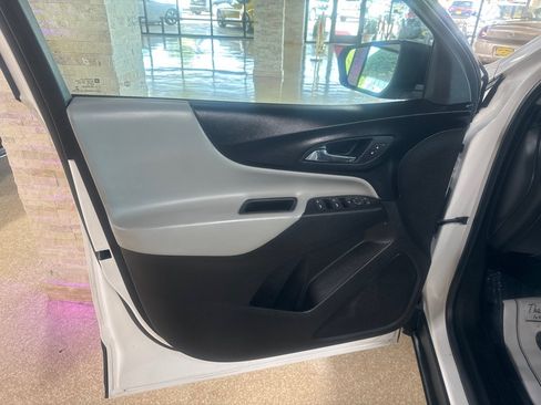 Used 2018 Chevrolet Equinox LS FWD image 8