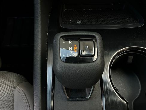 Used 2025 Nissan Rogue SV image 24