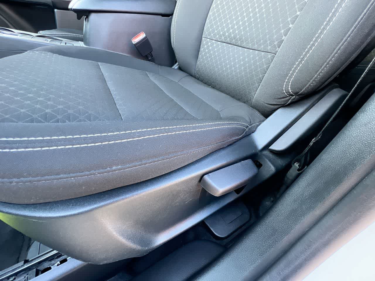 Used 2025 Ford Escape Active AWD/4WD image 12