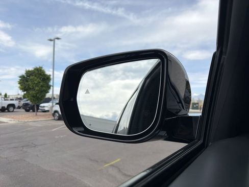 Used 2024 Jeep Grand Cherokee L Summit AWD/4WD image 4