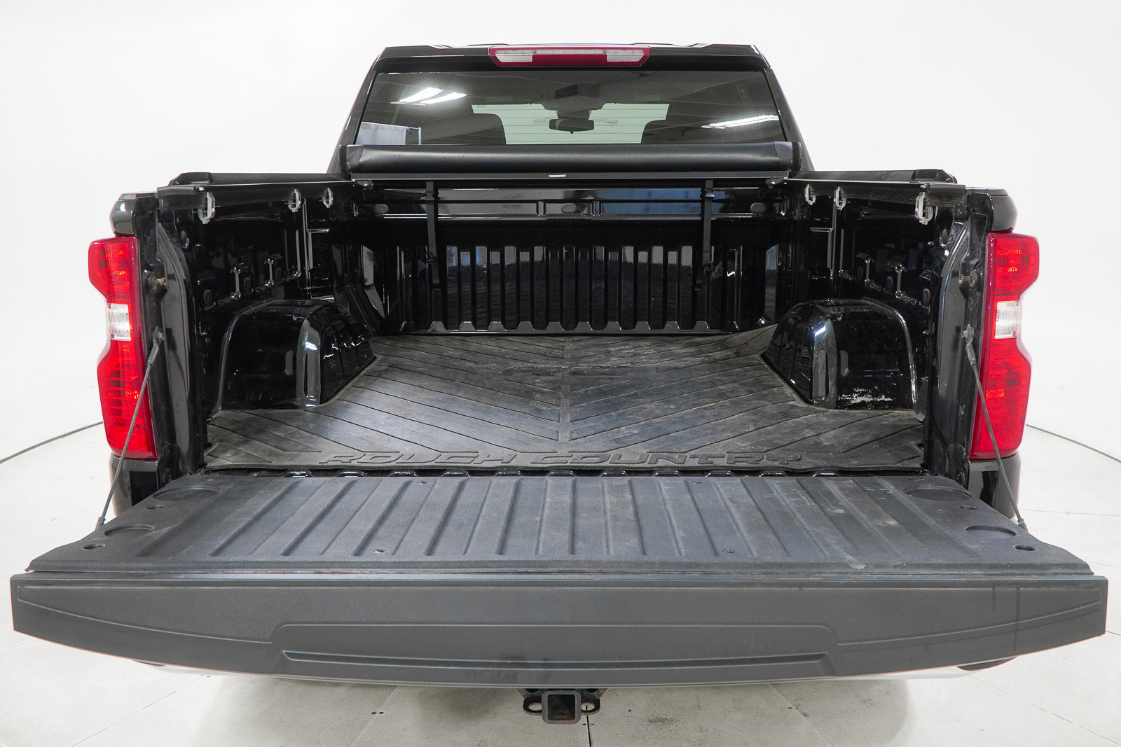 Used 2025 Chevrolet Silverado 1500 LT AWD/4WD image 9
