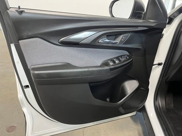 Used 2022 Chevrolet TrailBlazer LS FWD image 25