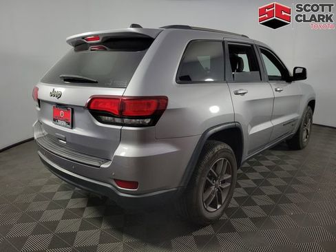 Used 2016 Jeep Grand Cherokee Laredo 75th Anniversary AWD/4WD image 8