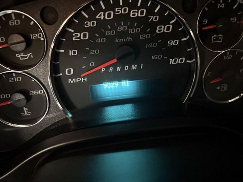 Used 2024 Chevrolet Express 2500 w/ Driver Convenience Package image 12