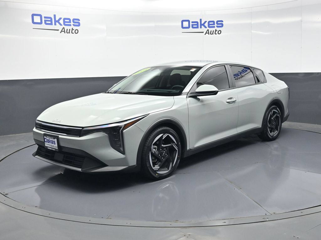 Certified 2025 Kia K4 EX FWD image 3
