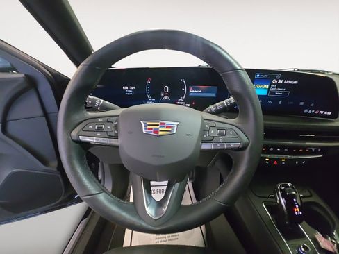 Used 2025 Cadillac XT4 Sport AWD/4WD image 13