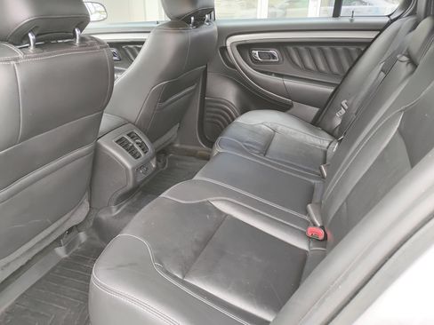Used 2015 Ford Taurus SEL w/ Equipment Group 201A FWD image 17