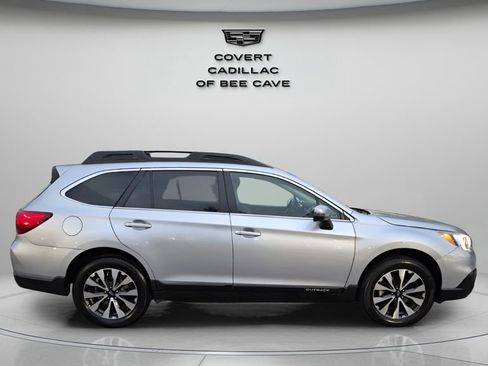 Used 2015 Subaru Outback 2.5i Limited image 11