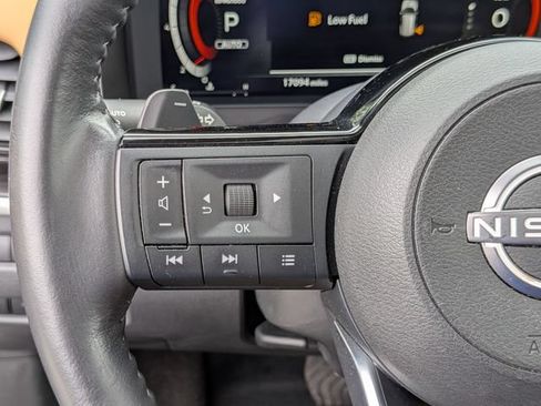 Used 2023 Nissan Rogue Platinum AWD/4WD image 17