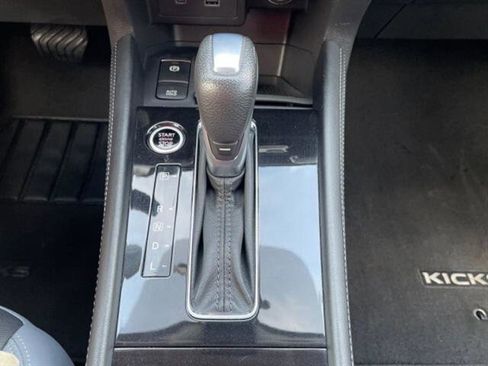 Used 2021 Nissan Kicks SR w/ SR Premium Package image 23