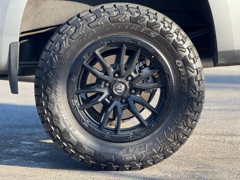 Used 2025 Chevrolet Silverado 1500 LT Trail Boss w/ LT Trail Boss Premium Package image 3