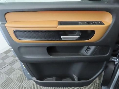 New 2025 Volkswagen ID. Buzz Pro S Plus image 25