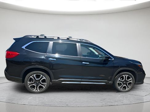 Used 2025 Subaru Ascent Touring w/ Popular Package #2 AWD/4WD image 2