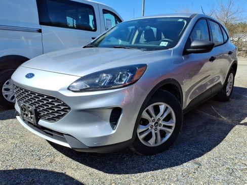 Used 2020 Ford Escape S image 3