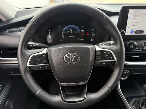 Used 2025 Toyota Grand Highlander AWD image 12