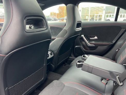 Used 2023 Mercedes-Benz CLA 250 4MATIC image 40