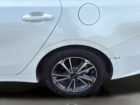 Used 2023 Kia Forte LXS FWD image 40