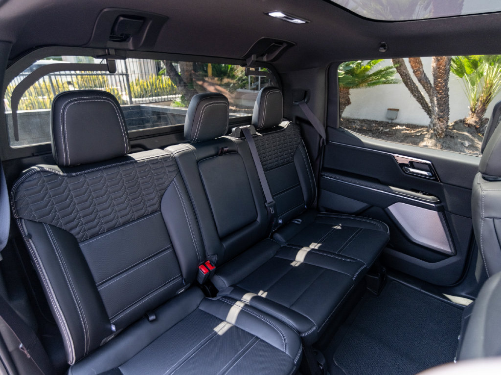 Used 2025 GMC Sierra EV Denali AWD/4WD image 29