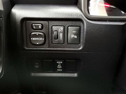 Used 2015 Toyota 4Runner Limited AWD/4WD image 32