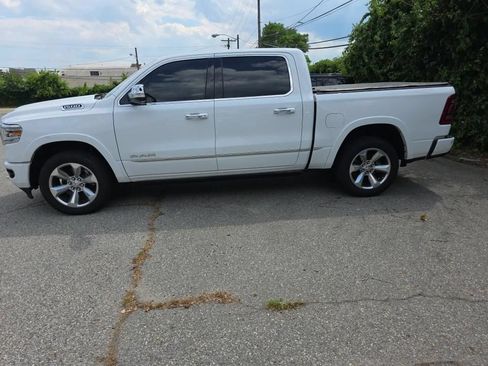 Used 2022 RAM 1500 Limited w/ Body Color Bumper Group AWD/4WD image 8