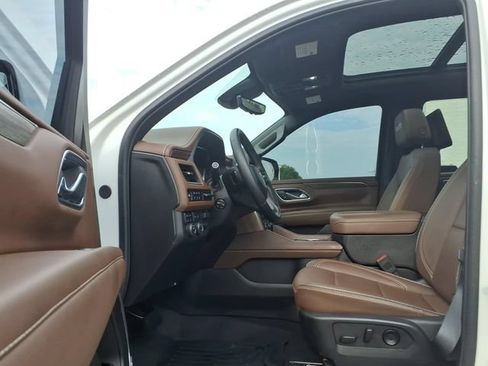 Certified 2024 Chevrolet Tahoe High Country AWD/4WD image 19