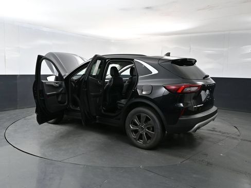 Used 2024 Ford Escape Platinum AWD/4WD image 28