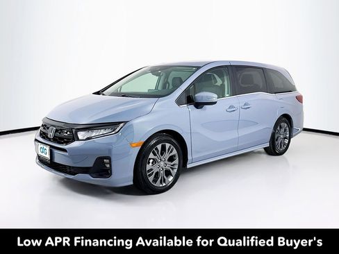 Used 2026 Honda Odyssey Touring image 3