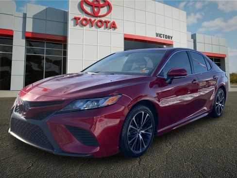 Used 2018 Toyota Camry SE image 7
