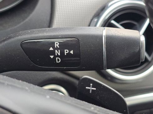 Certified 2019 Mercedes-Benz GLA 250 4MATIC image 31