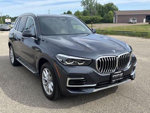 Used 2022 BMW X5 xDrive40i AWD/4WD image 1