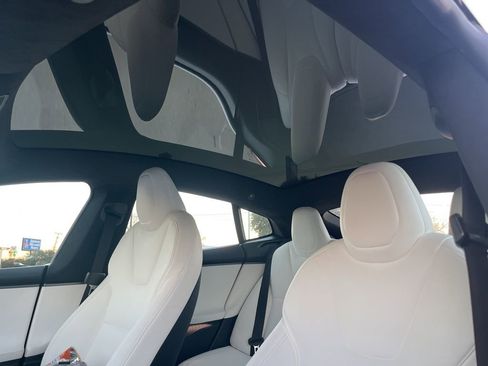 Used 2021 Tesla Model S Performance image 6