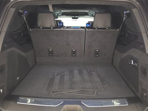 Used 2026 Cadillac Escalade ESV V w/ LPO, ONYX Package AWD/4WD image 14