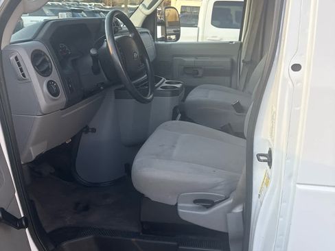 Used 2013 Ford E-150 and Econoline 150 image 4