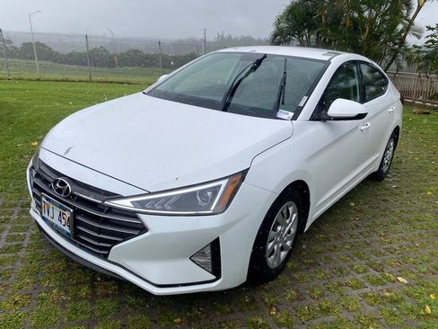 Used 2019 Hyundai Elantra SE image 3
