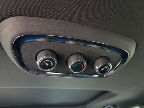 Used 2020 Dodge Durango R/T w/ Technology Group image 15