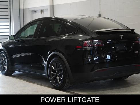 Used 2022 Tesla Model X Plaid image 5