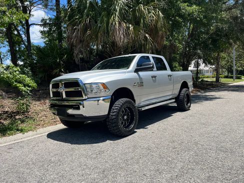 Used 2018 RAM 2500 Tradesman w/ Chrome Appearance Group AWD/4WD image 7