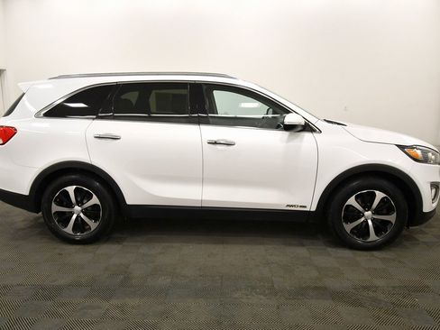 Used 2017 Kia Sorento EX w/ EX Advanced Touring Package image 9
