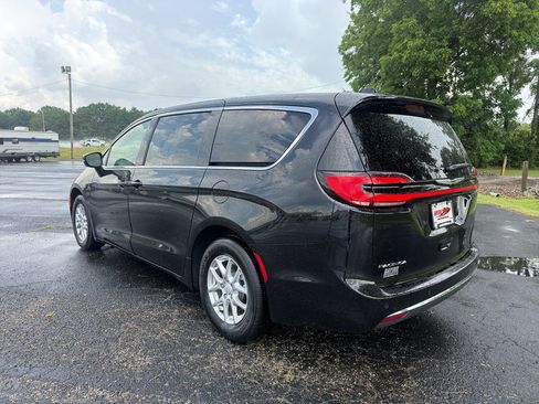 New 2026 Chrysler Pacifica Select FWD image 7
