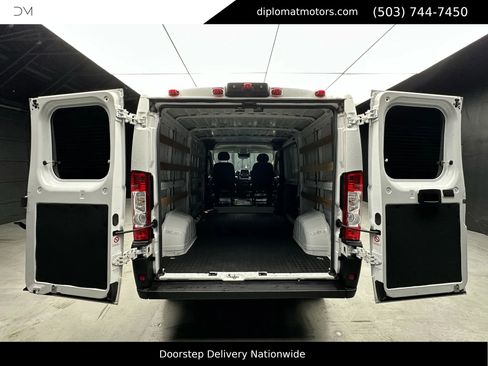 Used 2025 RAM ProMaster 2500 w/ U-Haul Equipment Group image 41