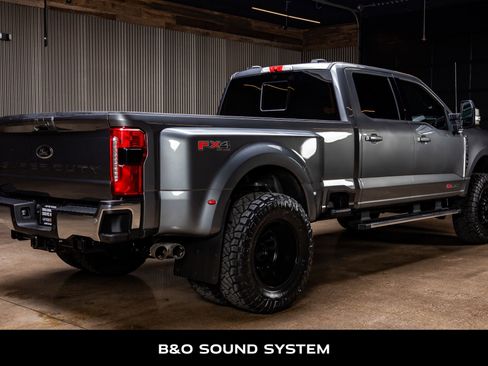 Used 2025 Ford F350 Lariat image 10