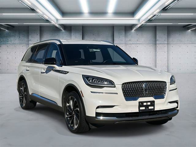Used 2023 Lincoln Aviator Reserve w/ Equipment Group 201A AWD/4WD image 2