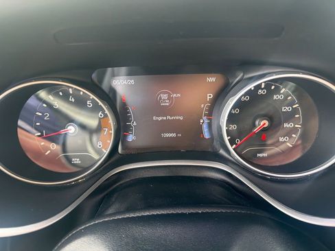 Used 2018 Jeep Compass Latitude w/ Popular Equipment Group FWD image 11