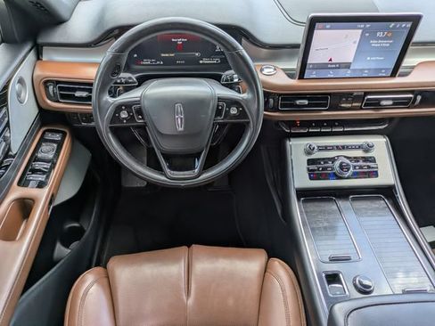 Certified 2022 Lincoln Aviator Reserve w/ Equipment Group 201A RWD image 11